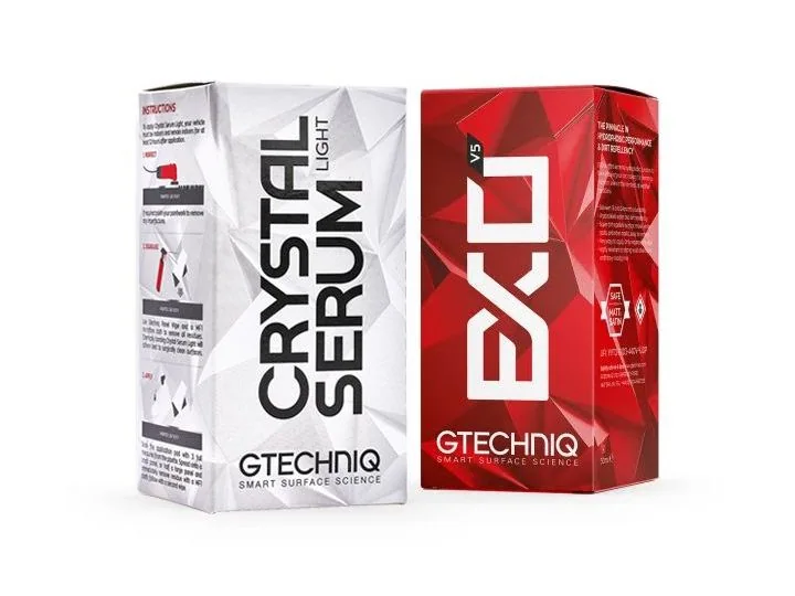 Imagen oficial de Gtechniq: cajas de Crystal Serum Light y EXO v5, una al lado de la otra.