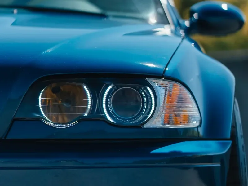Imagen oficial STEK de DYNOstorm: faros con película grafito.